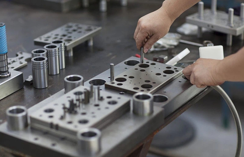 Understanding Tolerances and Fit in Stamping Dies Fabrication for High-Reliability Parts
